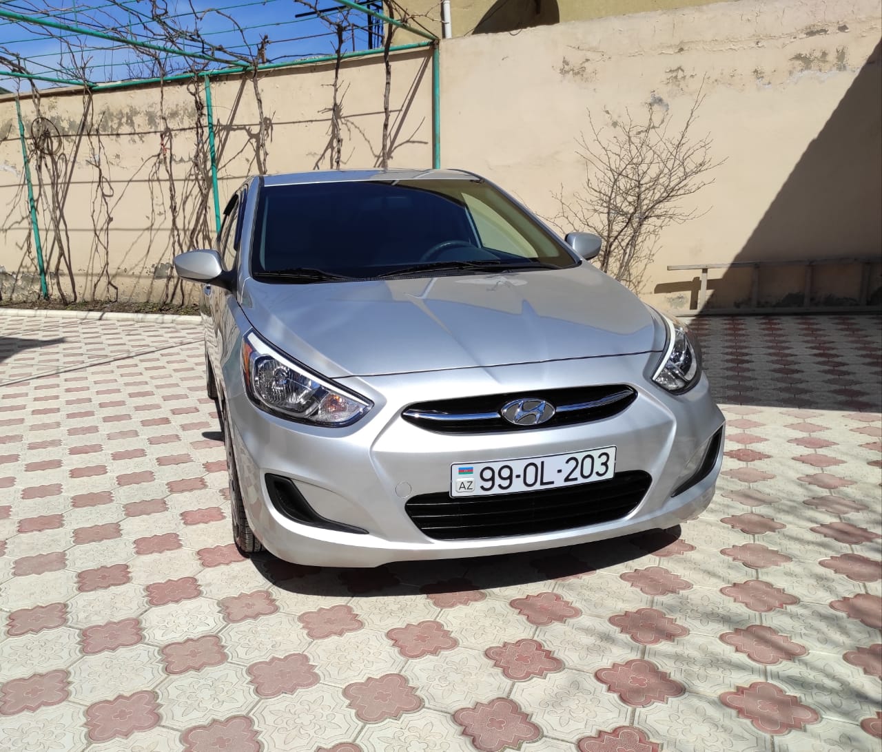 Hyundai Accent, 2016 il, 1.6 L, 100 000 km