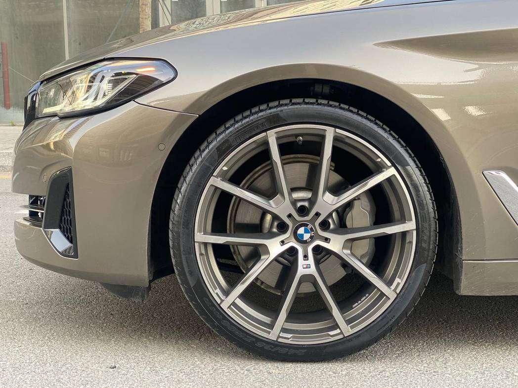 BMW 530, 2017 il, 2.0 L, 37 000 km