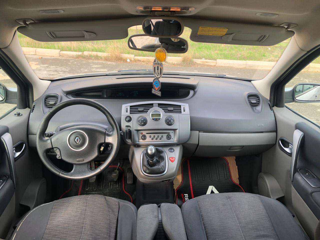 Renault Scenic, 2007 il, 1.5 L, 320 000 km