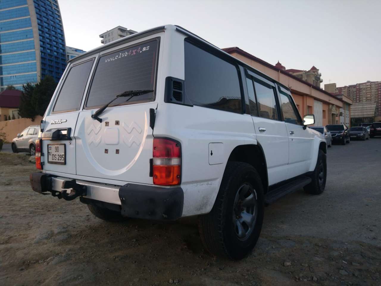 Nissan Patrol, 1995 il, 4.2 L, 600 000 km