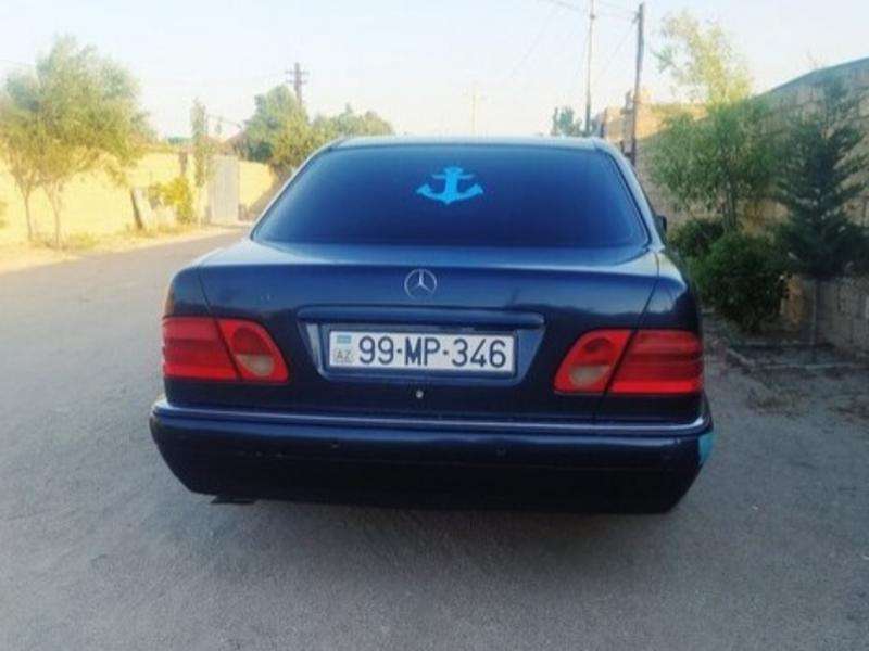 Mercedes E 240, 1998 il, 2.4 L, 223 333 km