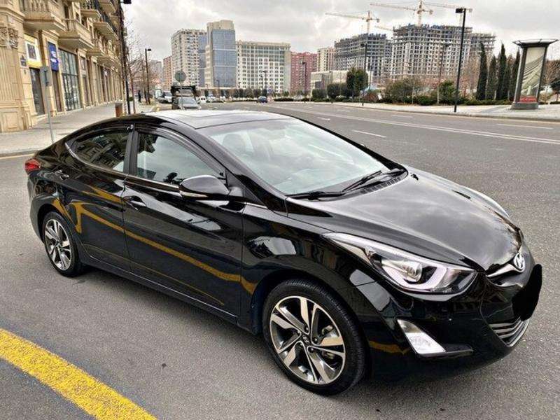 Hyundai Elantra, 2015 il, 1.8 L, 69 000 km