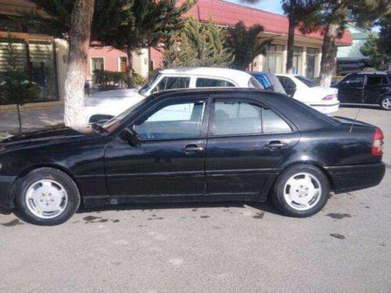 Mercedes C 180, 1995 il, 1.8 L, 257 000 km