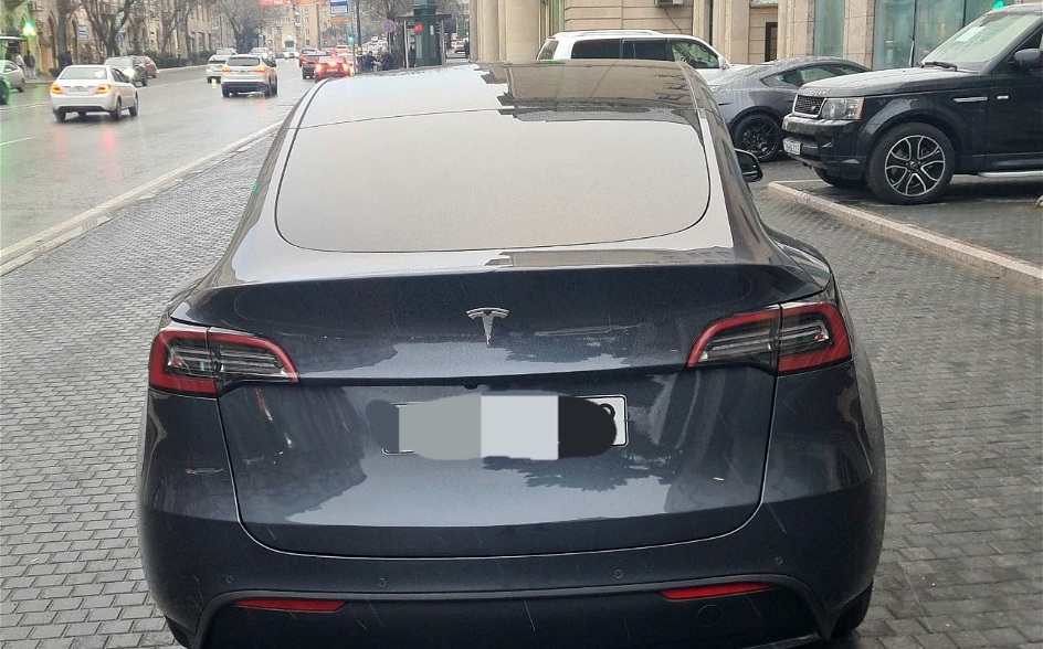 Tesla Model Y, 2021 il, 0 L, 35 000 km