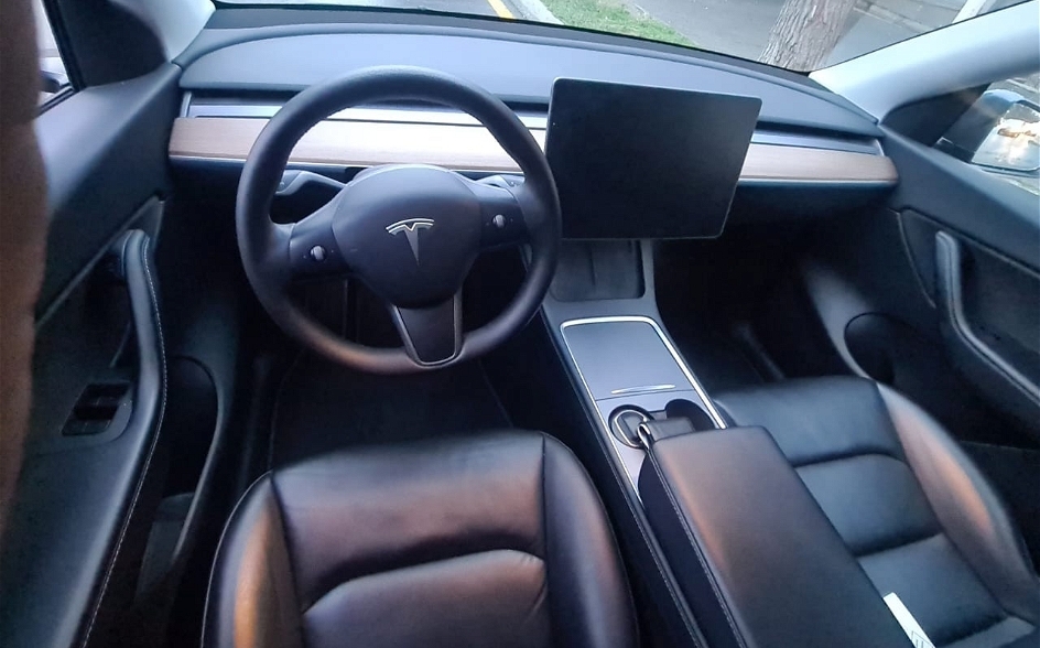 Tesla Model Y, 2021 il, 0 L, 35 000 km