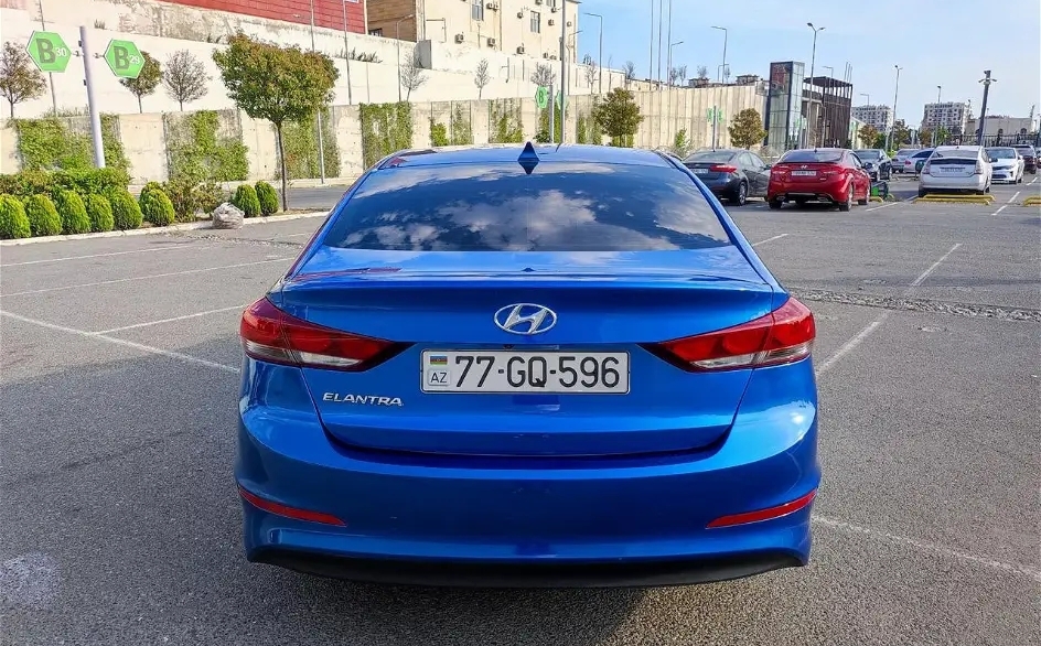 Hyundai Elantra, 2018 il, 2.0 L, 86 000 km