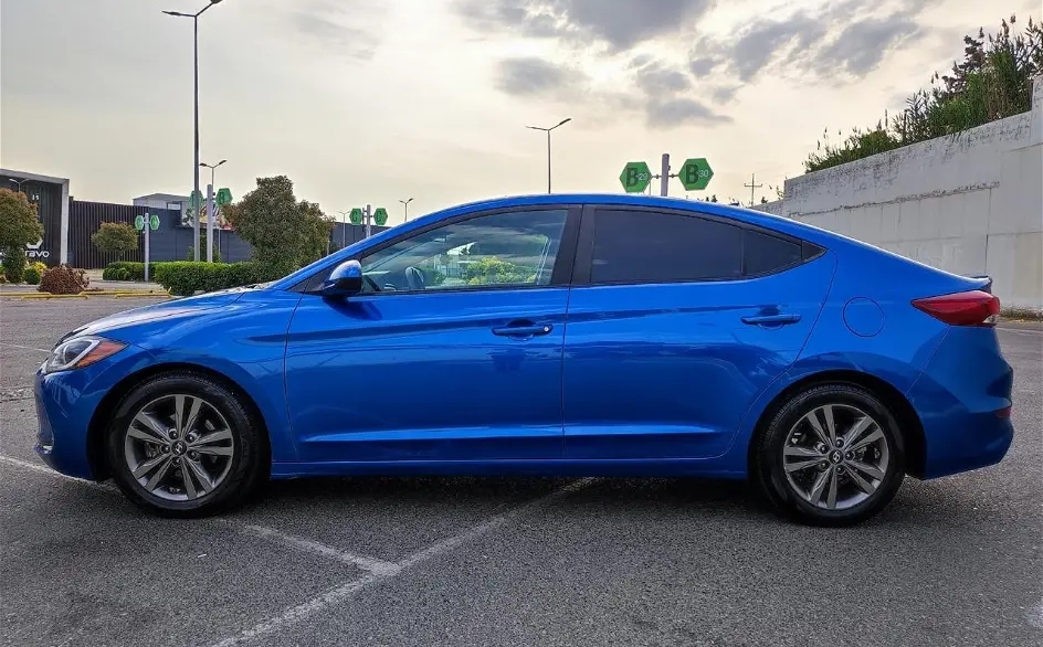 Hyundai Elantra, 2018 il, 2.0 L, 86 000 km