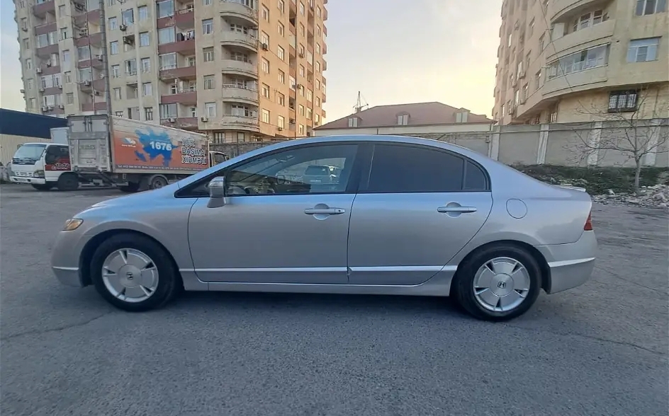 Honda Civic, 2008 il, 1.3 L, 378 000 km