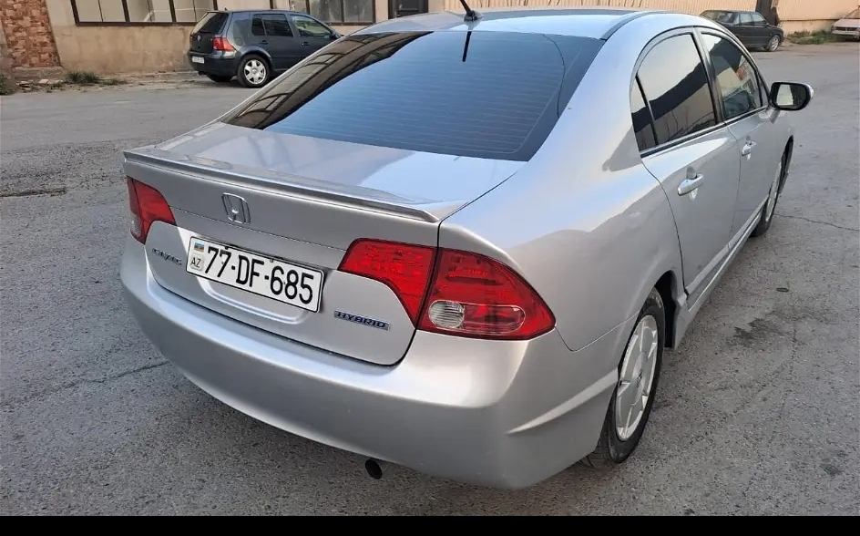 Honda Civic, 2008 il, 1.3 L, 378 000 km