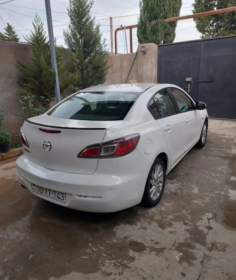 Mazda 3, 2012 il, 1.6 L, 380 000 km