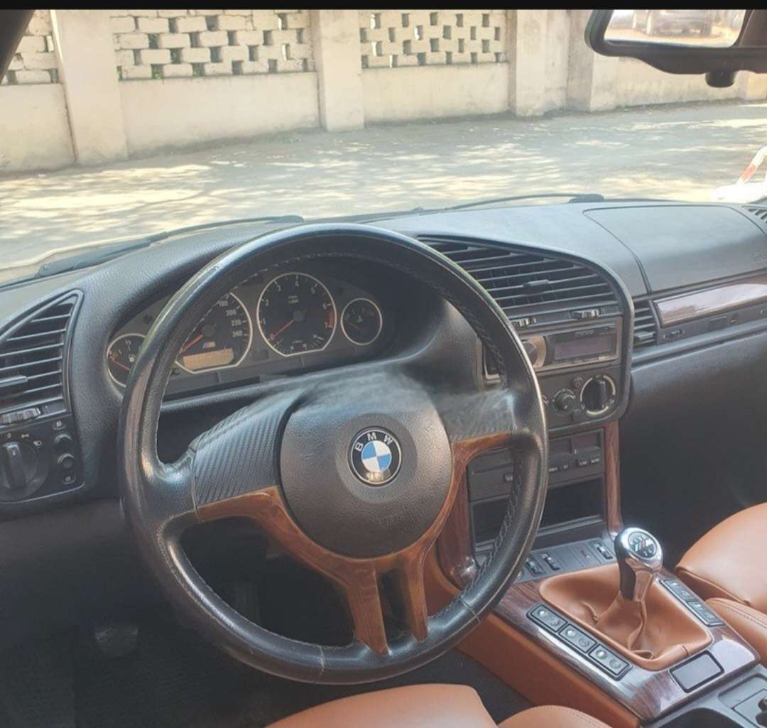 BMW 328, 1996 il, 2.8 L, 366 000 km