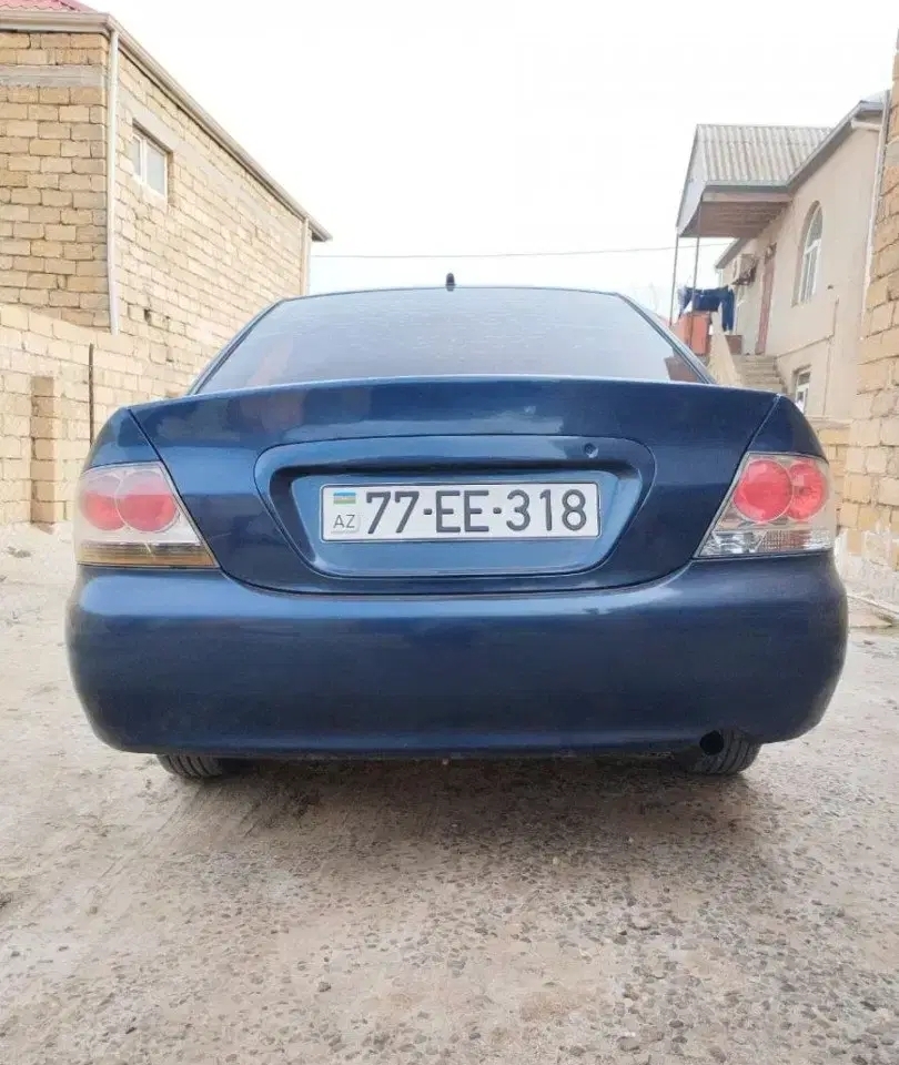 Mitsubishi Lancer, 2008 il, 1.3 L, 280 000 km