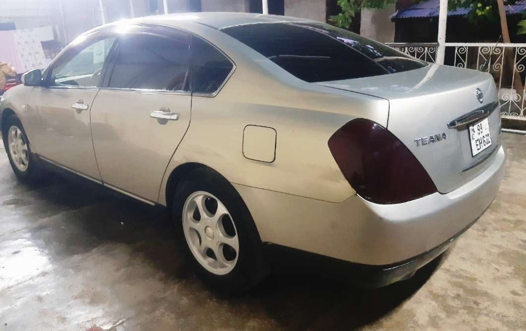 Nissan Teana, 2004 il, 2.3 L, 250 km