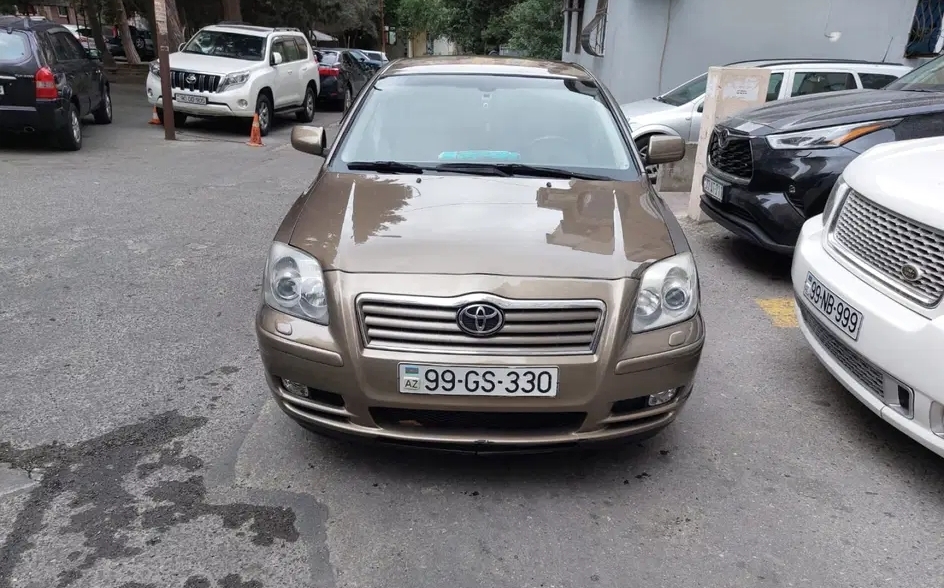 Toyota Avensis, 2005 il, 2.0 L, 315 000 km