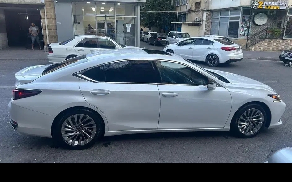 Lexus ES 300, 2021 il, 2.5 L, 47 000 km