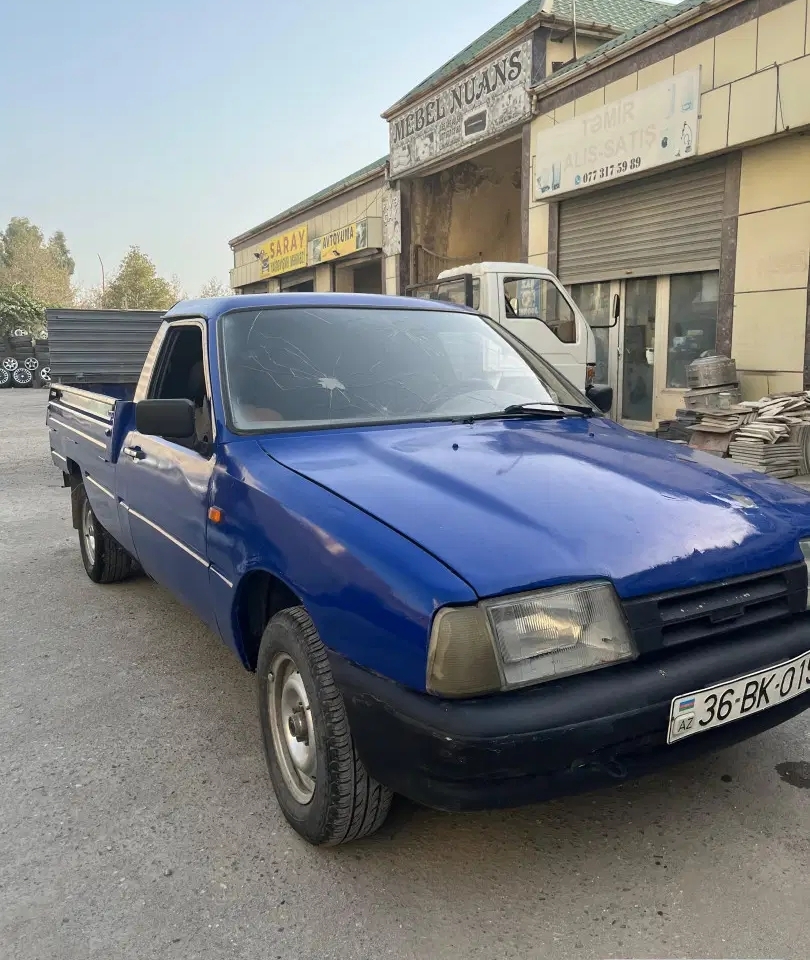 IJ 2717, 2003 il, 1.7 L, 333 300 km