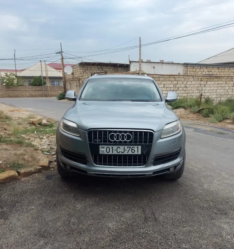 Audi Q7, 2007 il, 4.2 L, 280 000 km