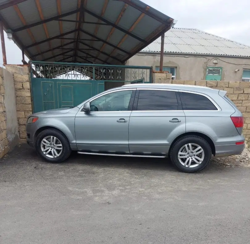 Audi Q7, 2007 il, 4.2 L, 280 000 km