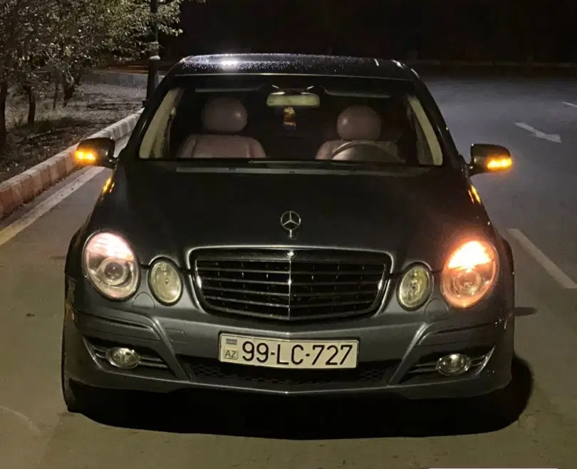 Mercedes E 260, 2005 il, 3.5 L, 166 071 km