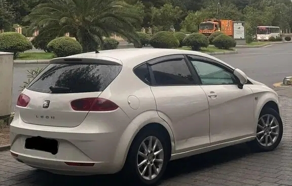 SEAT Leon, 2011 il, 2.0 L, 180 000 km