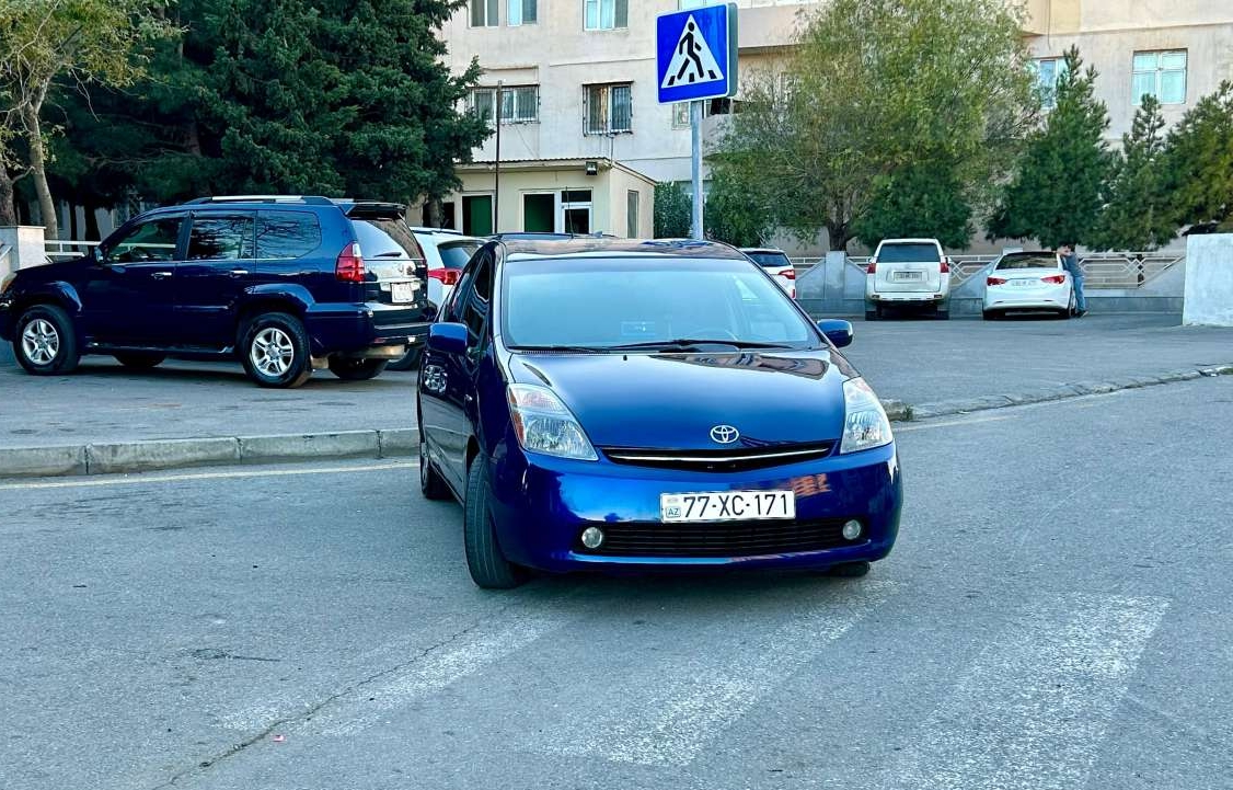 Toyota Prius, 2009 il, 0.15 L, 3 000 000 km