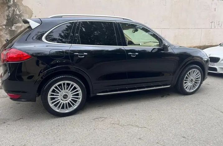 Porsche Cayenne, 2014 il, 3.6 L, 97 000 km