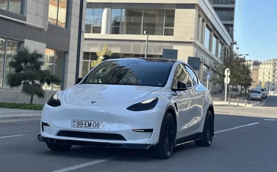 Tesla Model Y, 2021 il, 0 L, 60 000 km