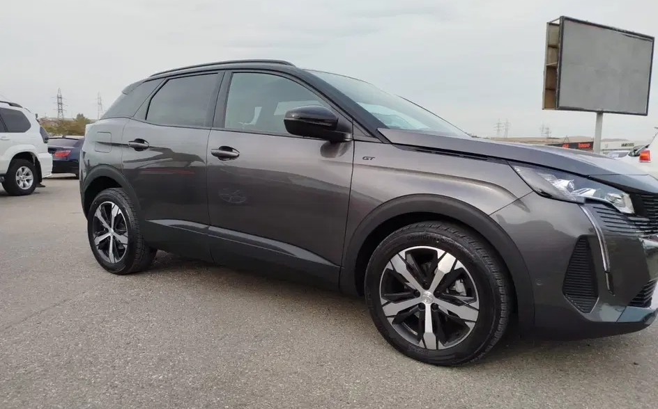 Peugeot 3008, 2022 il, 1.6 L, 9 000 km