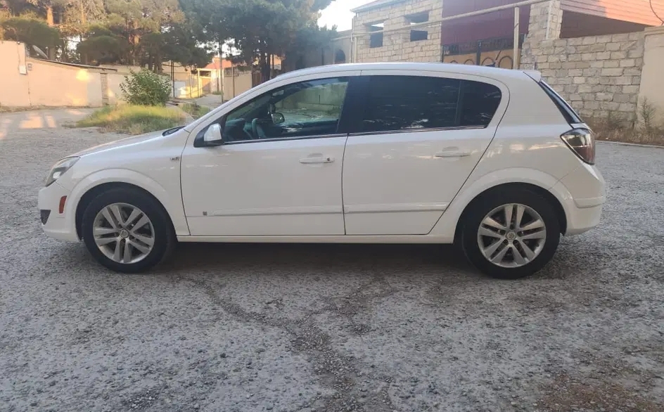 Saturn Astra, 2008 il, 1.8 L, 251 000 km