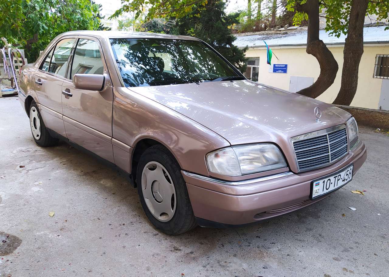 Mercedes C 180, 1993 il, 1.8 L, 355 000 km