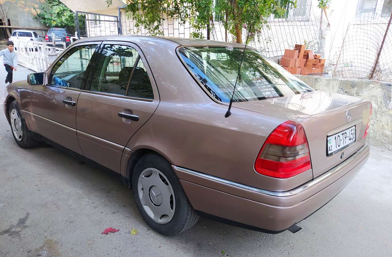 Mercedes C 180, 1993 il, 1.8 L, 355 000 km