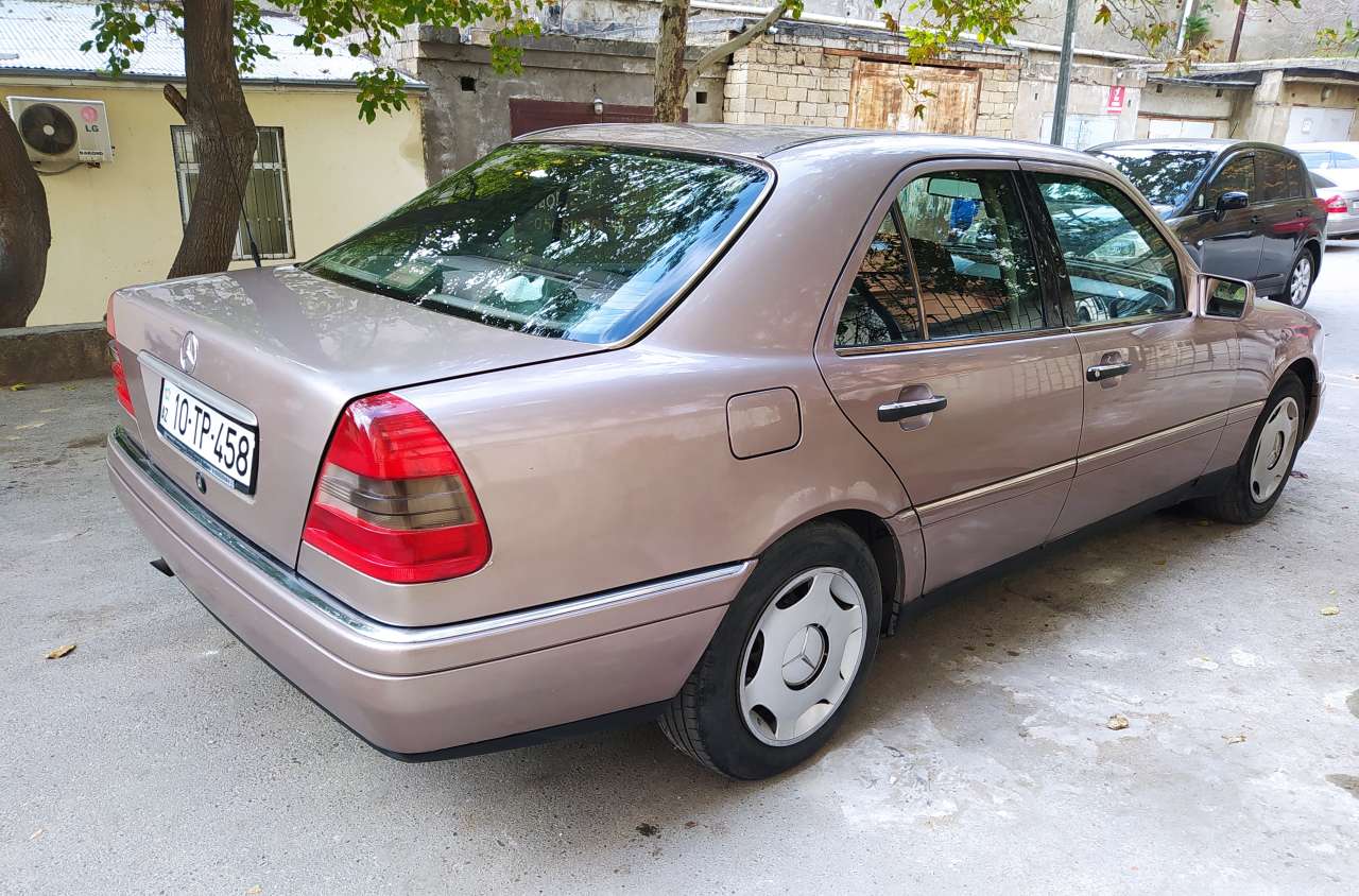 Mercedes C 180, 1993 il, 1.8 L, 355 000 km