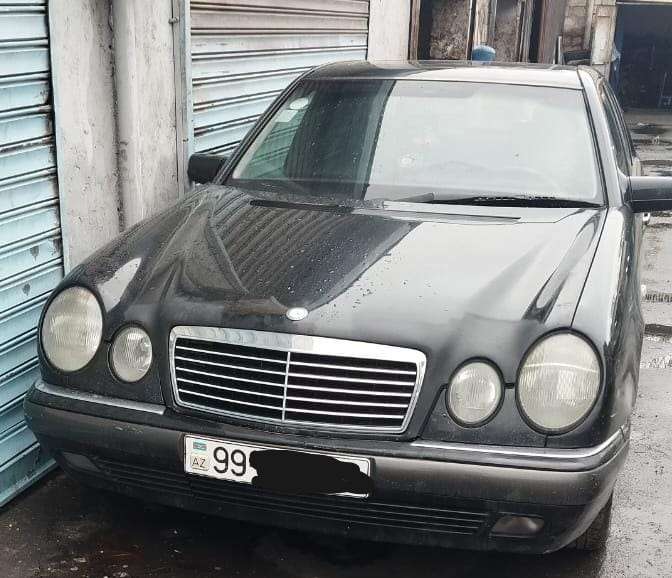 Mercedes E 240, 1998 il, 2.4 L, 780 000 km