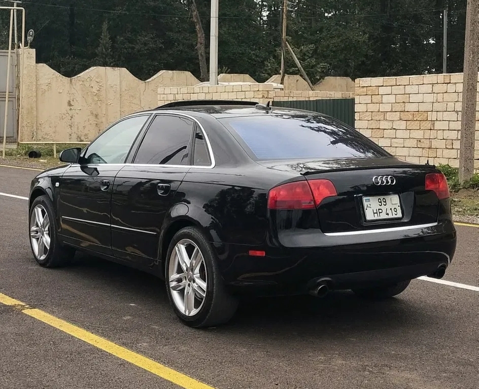 Audi A4, 2005 il, 2.0 L, 322 000 km