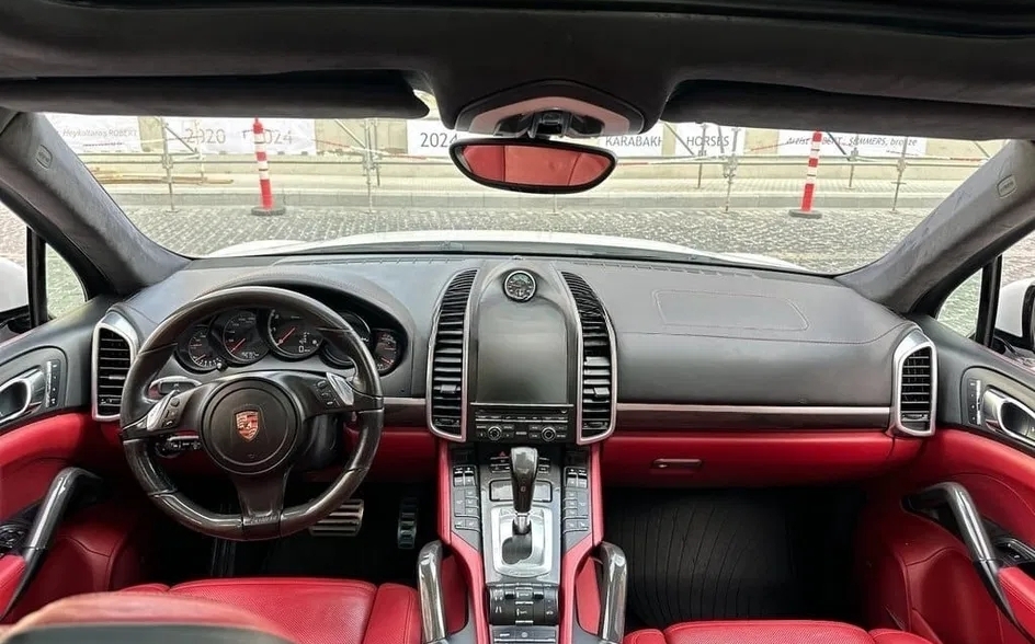 Porsche Cayenne, 2013 il, 4.8 L, 147 000 km