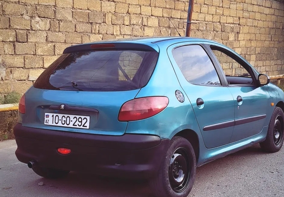 Peugeot 206, 2003 il, 1.6 L, 332 000 km