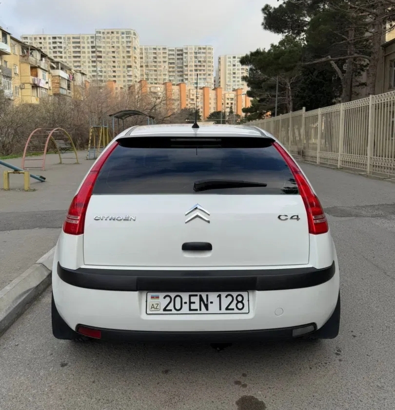 Citroen C4, 2007 il, 1.4 L, 240 000 km