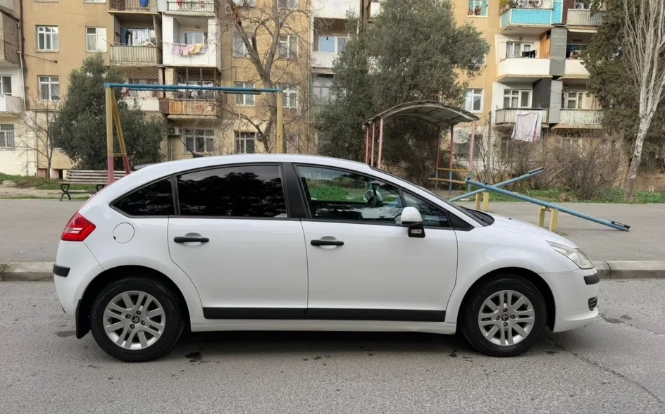 Citroen C4, 2007 il, 1.4 L, 240 000 km