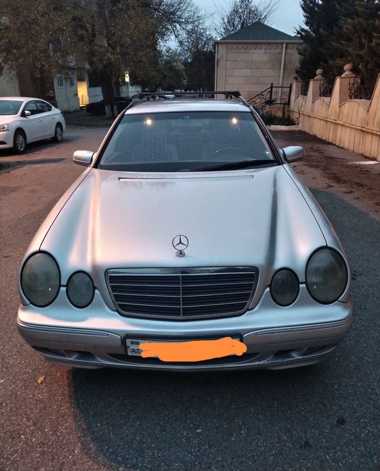 Mercedes 200 CE, 2000 il, 2.0 L, 326 000 km