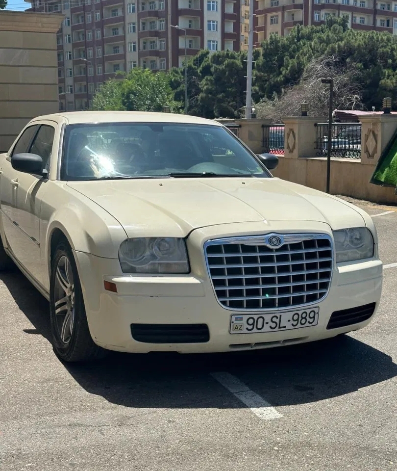 Chrysler 300, 2007 il, 2.7 L, 18 000 km