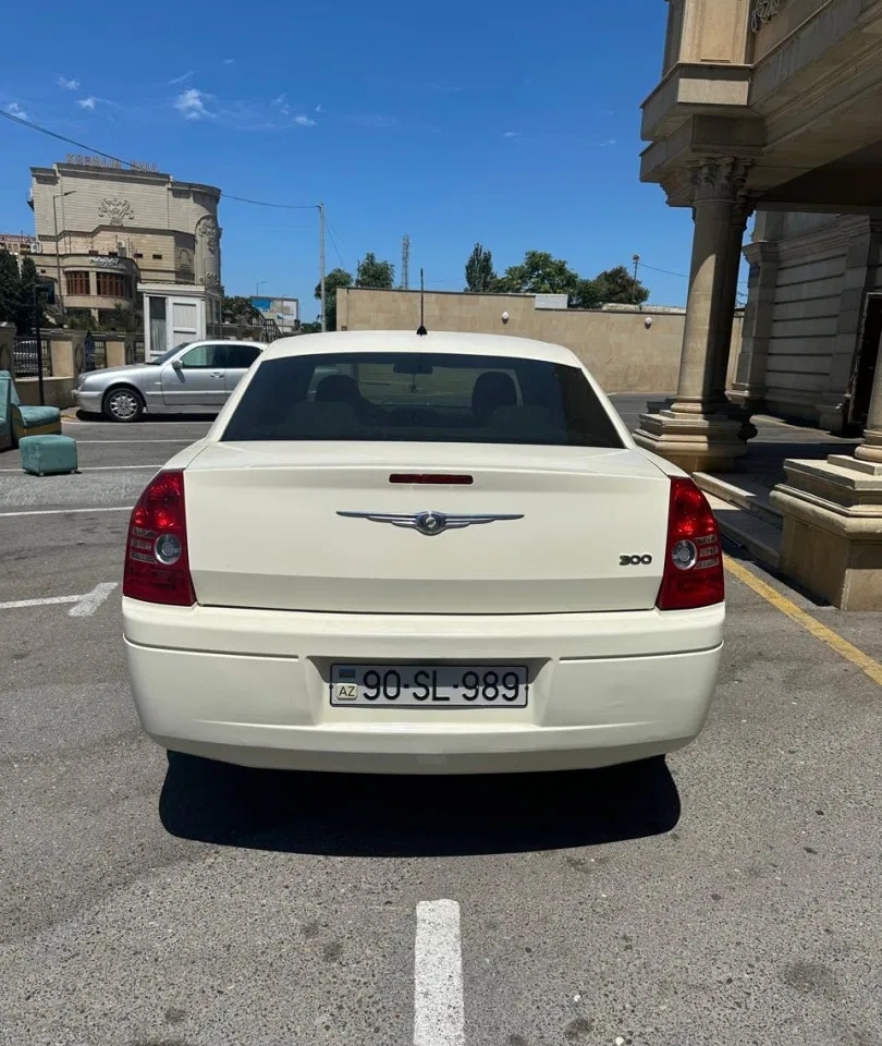 Chrysler 300, 2007 il, 2.7 L, 18 000 km