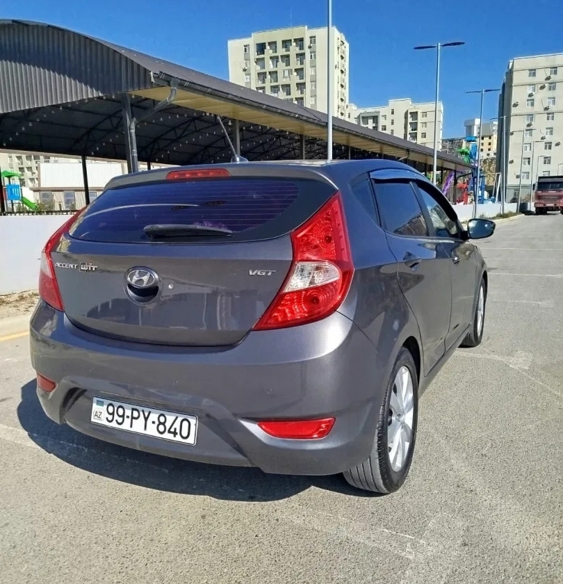 Hyundai Accent, 2011 il, 1.6 L, 236 400 km