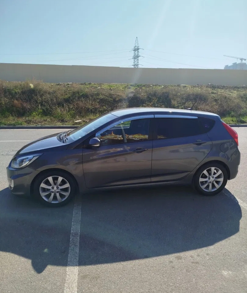 Hyundai Accent, 2011 il, 1.6 L, 236 400 km