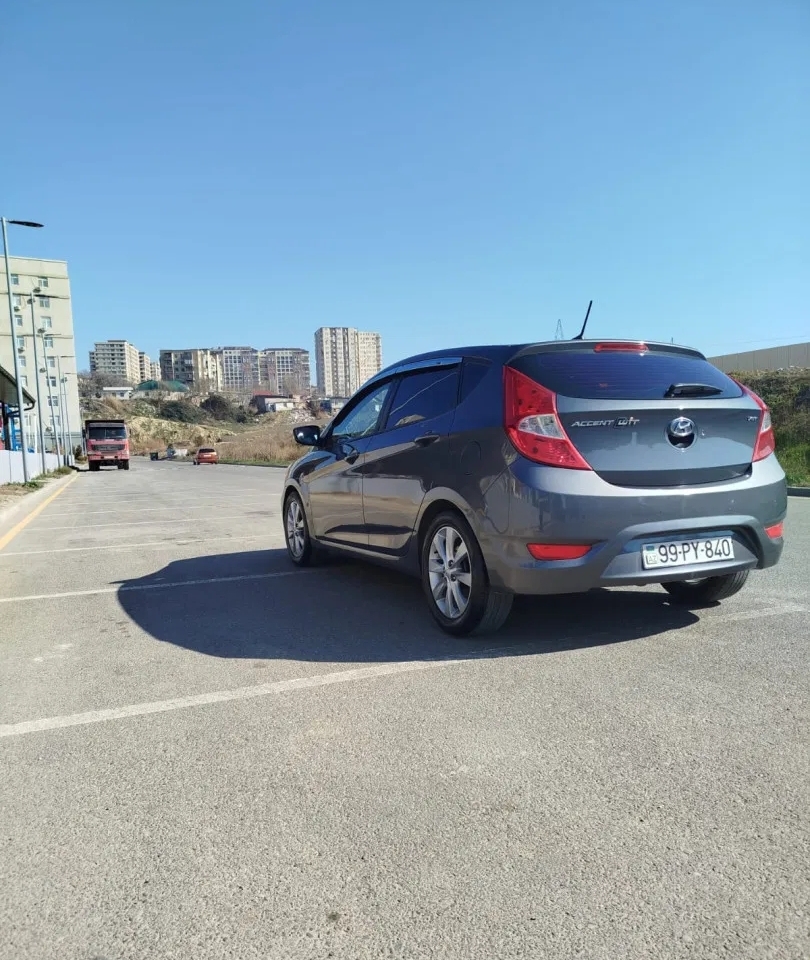 Hyundai Accent, 2011 il, 1.6 L, 236 400 km