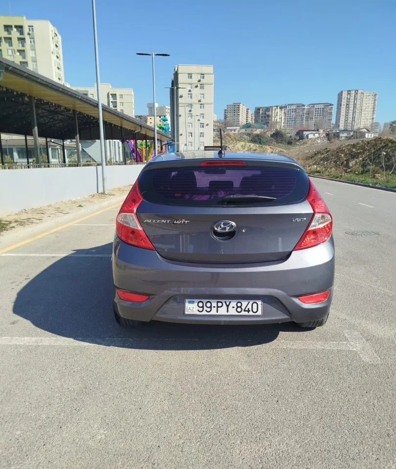 Hyundai Accent, 2011 il, 1.6 L, 236 400 km