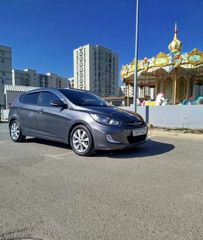 Hyundai Accent, 2011 il, 1.6 L, 236 400 km