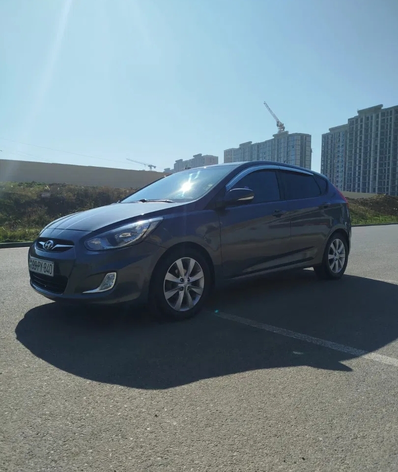 Hyundai Accent, 2011 il, 1.6 L, 236 400 km